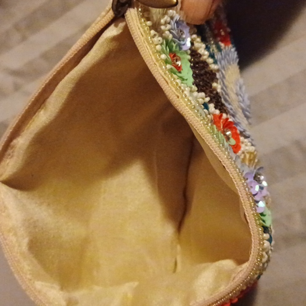 BAMBOO TRADING CO. Fashion Accessory, crossbody or small snap strap . - Picture 4 of 7